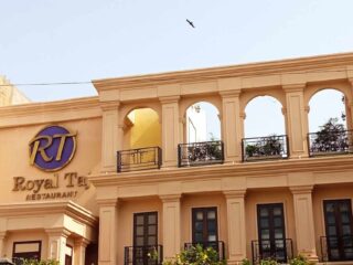 Royal-Taj-Restaurant-Karachi