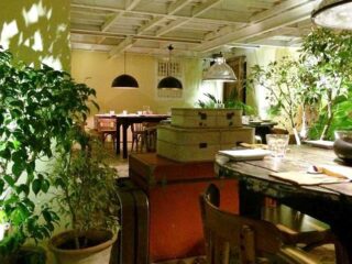 the-east-end-restaurant-karachi